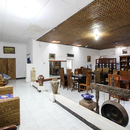 Reddoorz Near Rumah Sakit Wirosaban Salakan Exteriér fotografie