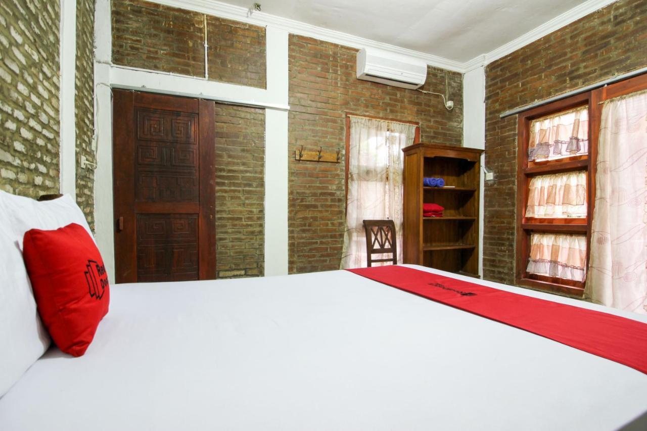 Reddoorz Near Rumah Sakit Wirosaban Salakan Exteriér fotografie
