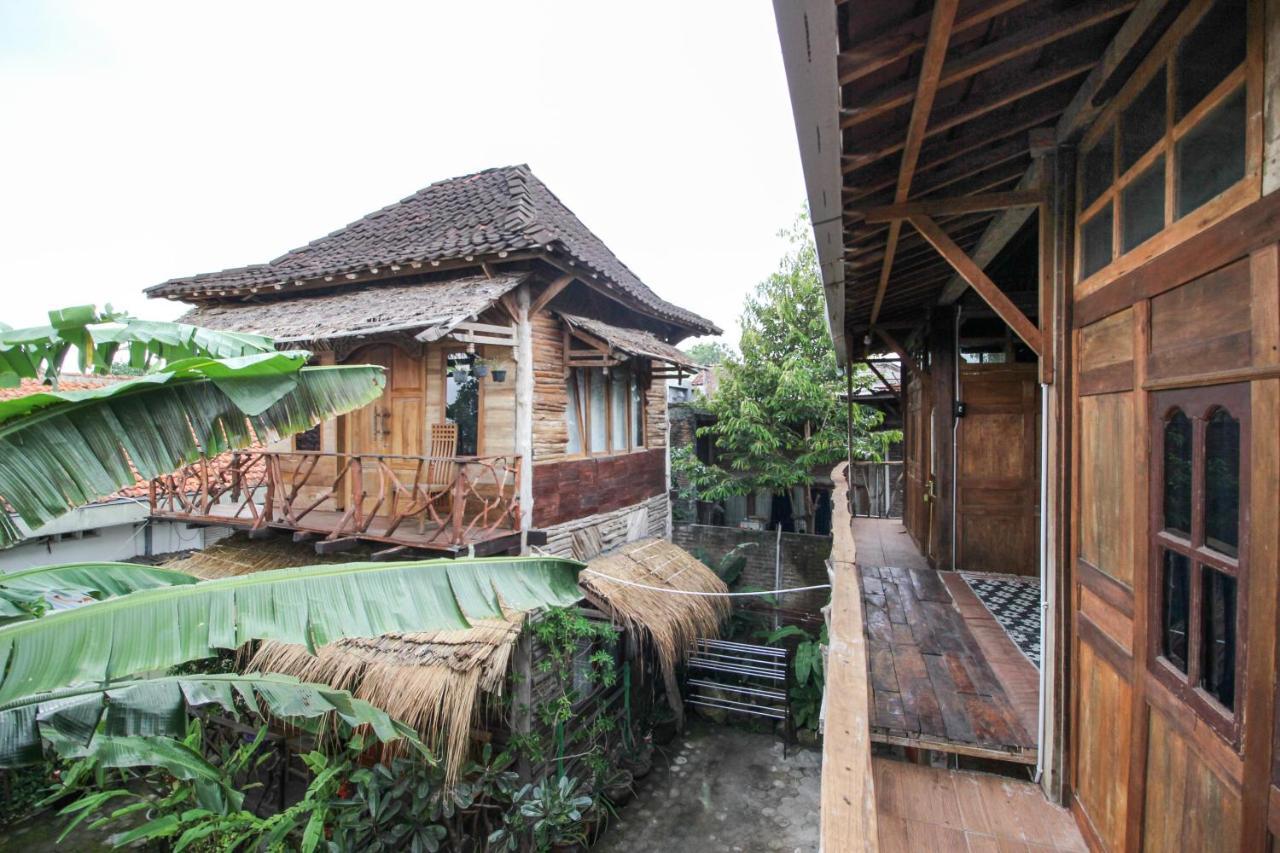 Reddoorz Near Rumah Sakit Wirosaban Salakan Exteriér fotografie