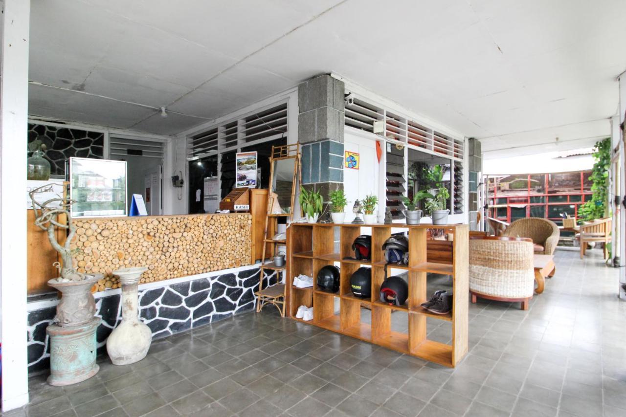 Reddoorz Near Rumah Sakit Wirosaban Salakan Exteriér fotografie
